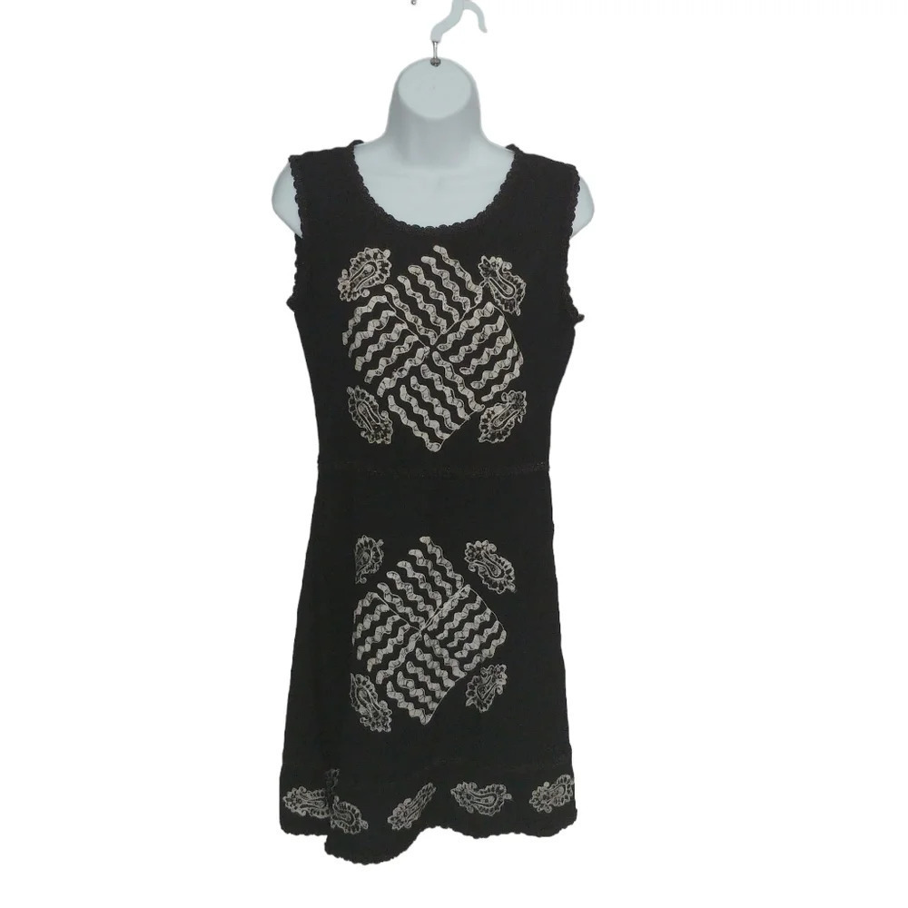 T-Image Dress Scallop Trim, Geometric Design Black  S